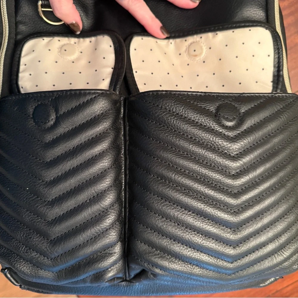 Itzy Ritzy black baby bag backpack